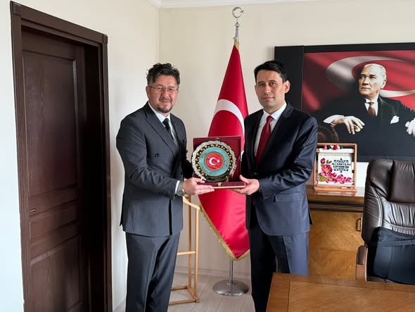 Başkan Özgür Bora’dan Kaymakam Ali Kantilav’a Ziyaret