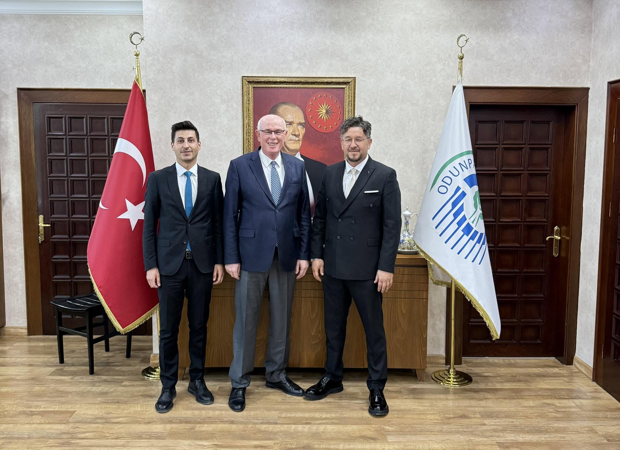 Odamızdan Odunpazarı Belediye Başkanı Kazım Kurt’a Ziyaret