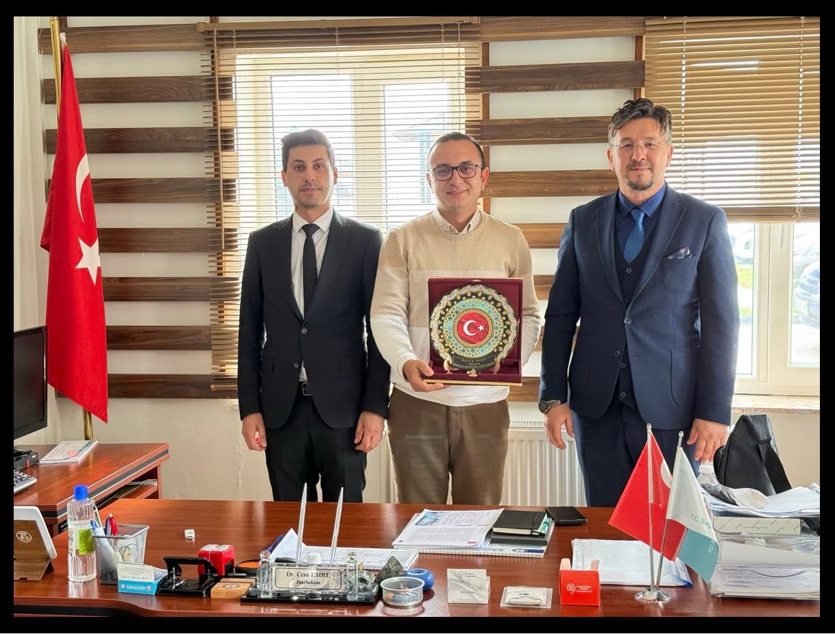 Başkan Özgür Bora’dan İlçe Toplum Sağlığı Merkezi Başkanı Cem Emre’ye Ziyaret