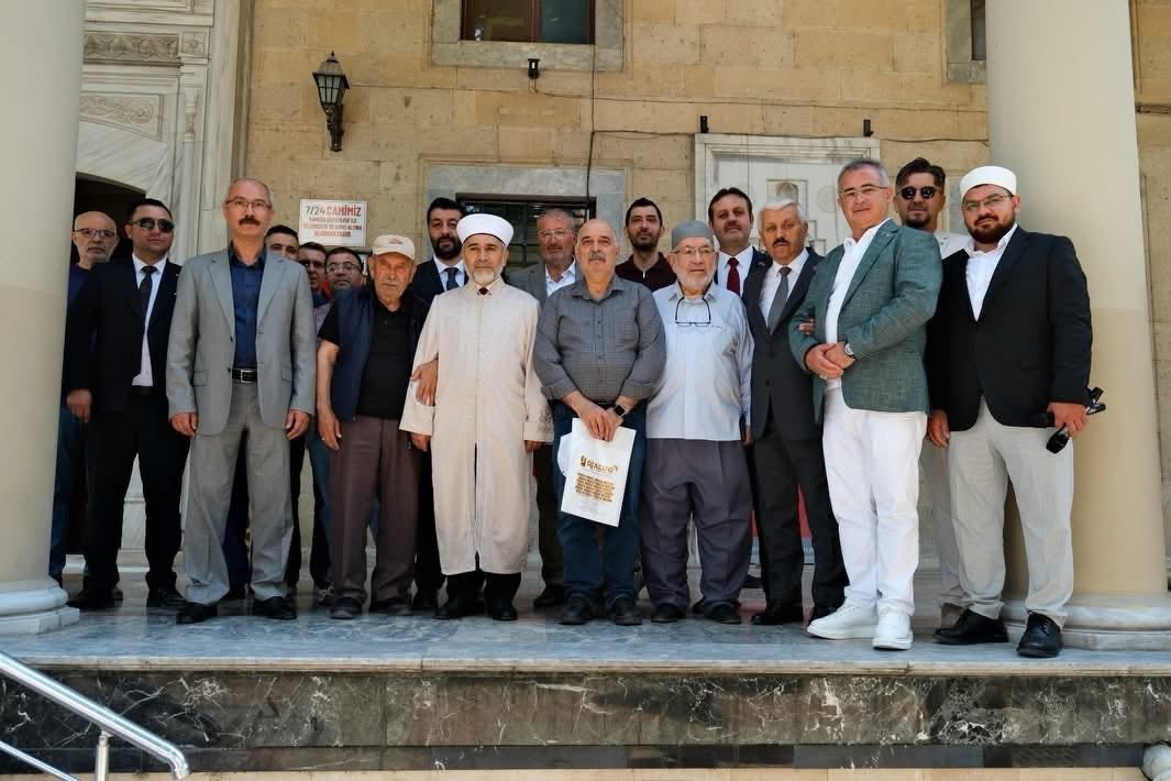 Kerbela Şehitleri ve Ehl-i Beyt Anma Programı ile Aşure İkramı Gerçekleştirildi